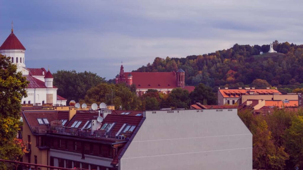Upptack hur Netflix bygger langsiktiga relationer i Slovakien genom smarta varumarkesstrategier och lokala samarbeten.