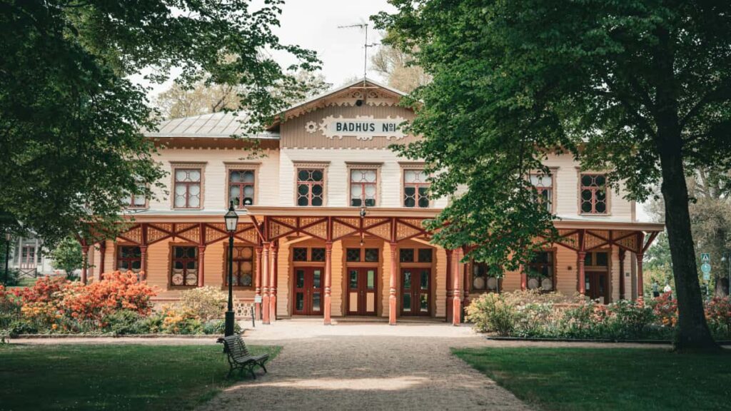 Praktisk guide for svenska kreatorer som vill pitcha Laosbaserade varumarken pa Twitch taktik, pitchmallar och vanliga fallgropar.