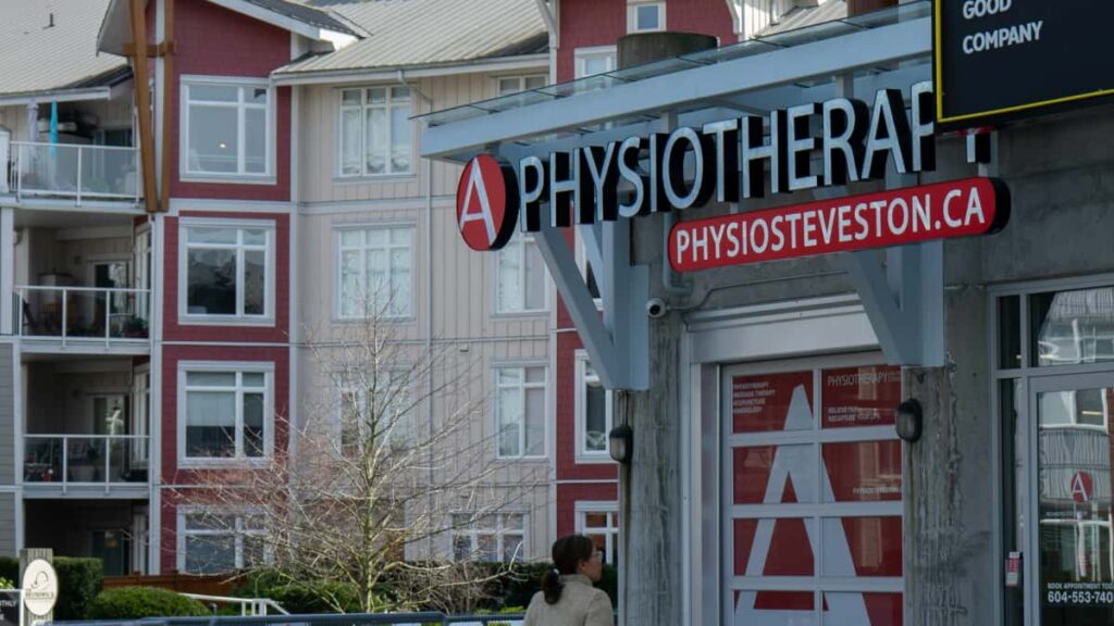 Praktisk guide for svenska kreatorer: hur du nar Panamabaserade varumarken pa HBO Max och pitchar in i microcreator seedingprogram. Handson taktik, mallar och kanaler.