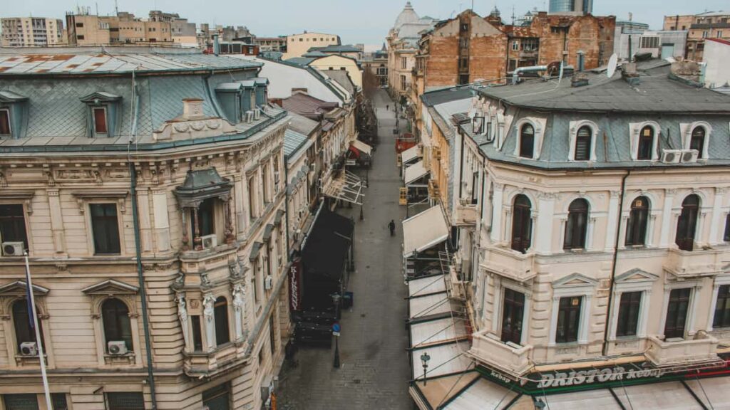 Praktisk guide for svenska skapare: hur du nar och pitchar colombianska varumarken pa LinkedIn for att gora branded tutorials steg, mallar och lokala insikter.