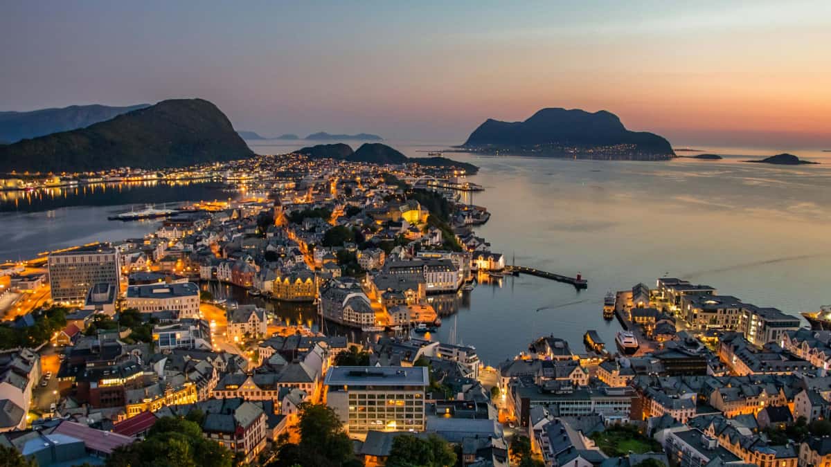 Svenska annonsörer: Hitta Oman Telegram‑skapare snabbt — testa idéer